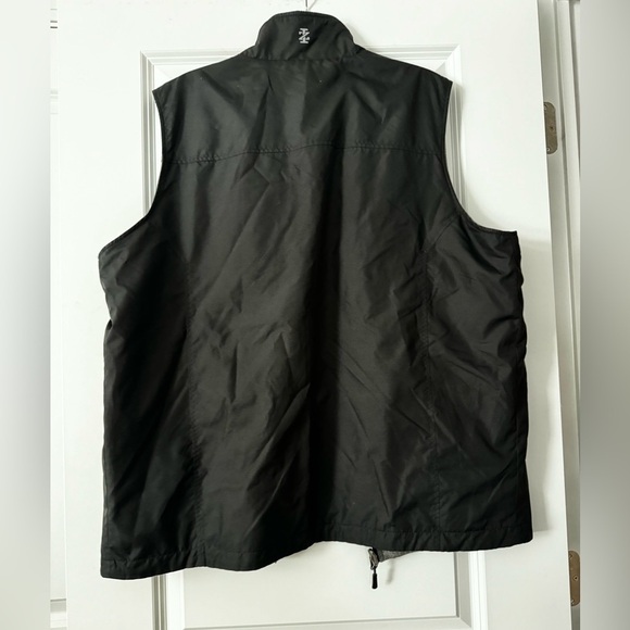 Izod Reversible Vest - Picture 3 of 4